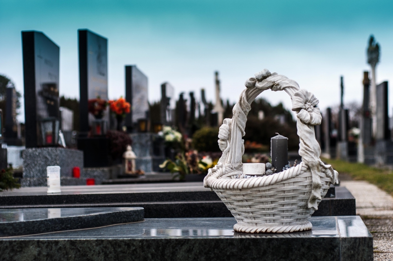 funeraire-COLLOBRIERES-min_cemetery-1758349