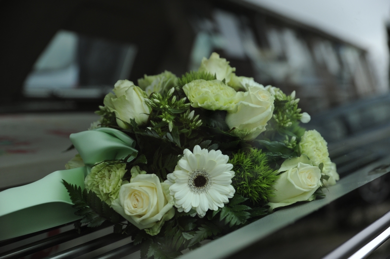 funeraire-COLLOBRIERES-min_flowers-4839339